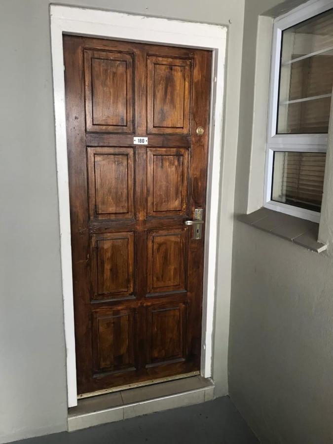 Durban Beach Getaway - Summersands, Inverter For Load Shedding, Free Wifi & Free Parking Exterior photo