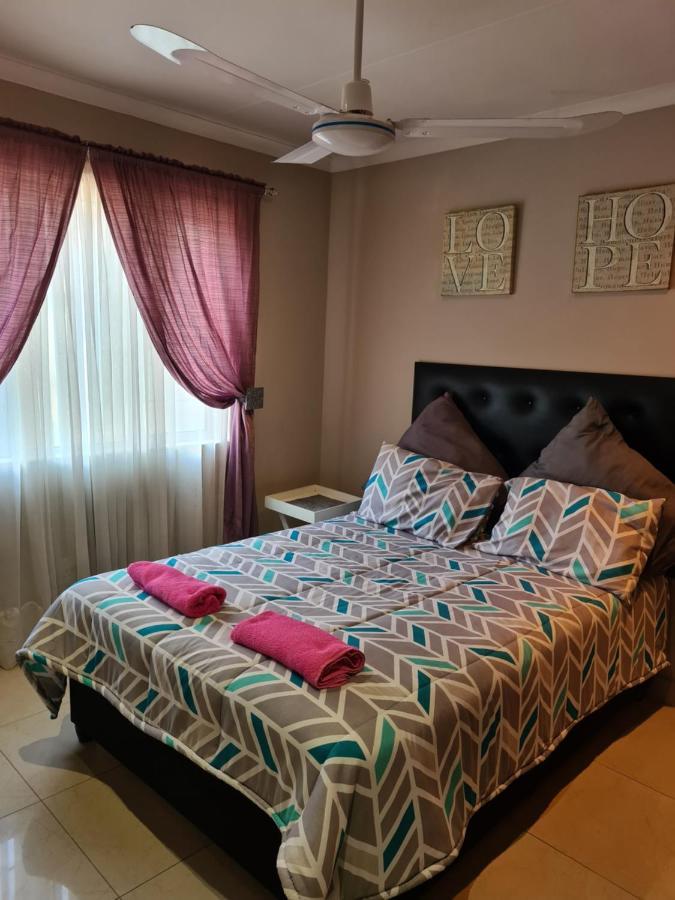 Durban Beach Getaway - Summersands, Inverter For Load Shedding, Free Wifi & Free Parking Exterior photo